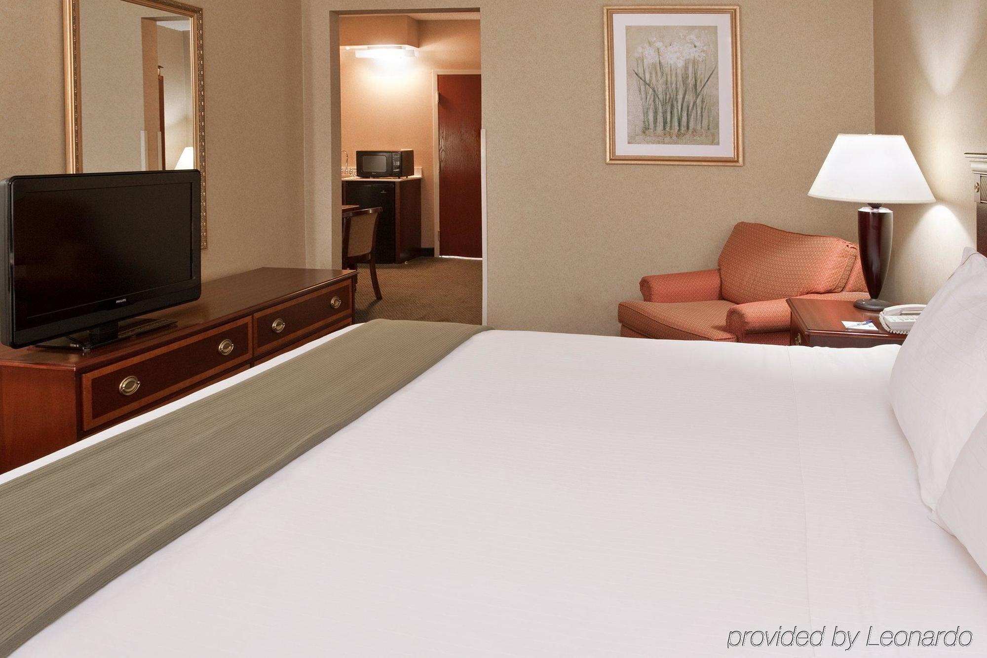 Holiday Inn Express Hotel & Suites Columbus Airport, An Ihg Hotel Gahanna Room photo